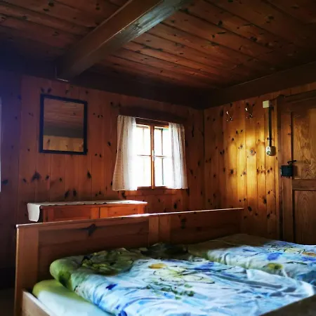 Ausserberg Hutte בקתה